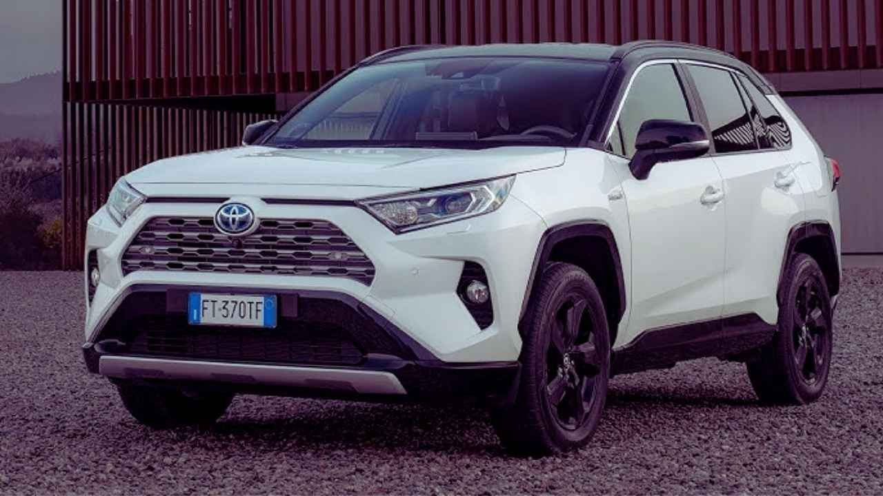 Toyota Revs Up the Road: The 2026 Corolla Sedan Steals the Show Again