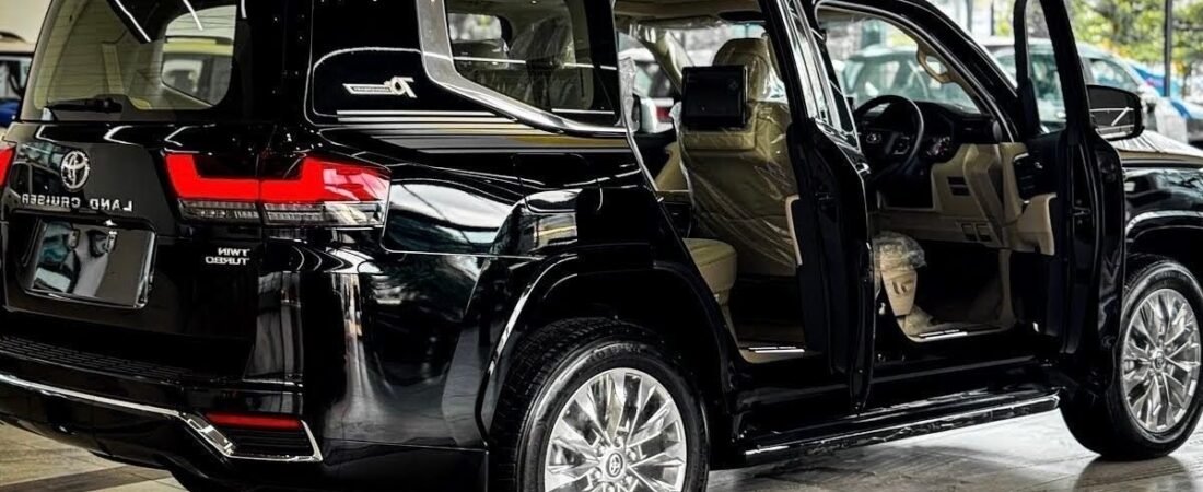 New Toyota Land Cruiser LC300 Luxury hybrid 7Seater SUV | Interior and Exterior